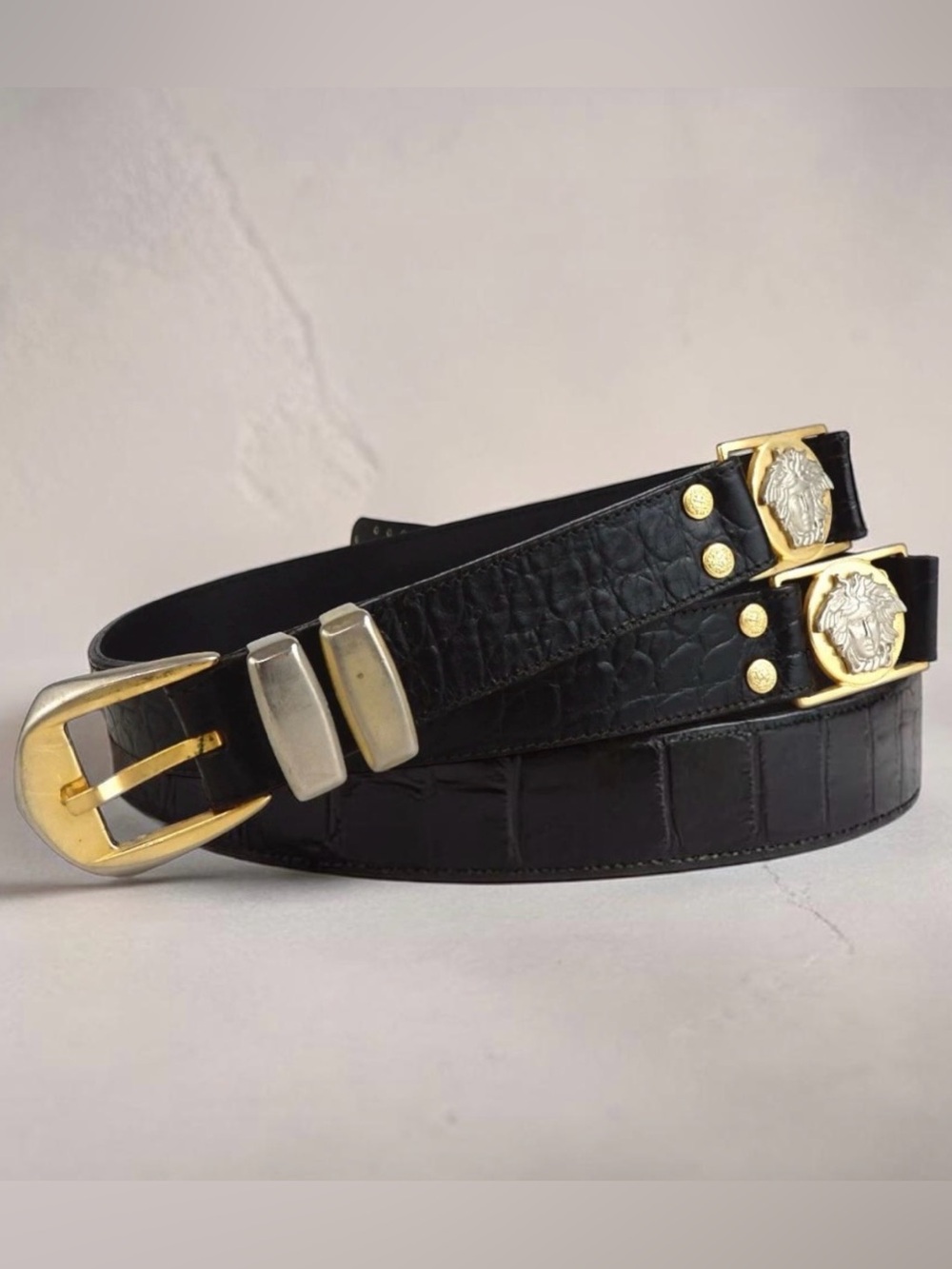 GIANNI VERSACE Medusa Head Leather Belt- Unisex 🤩✨